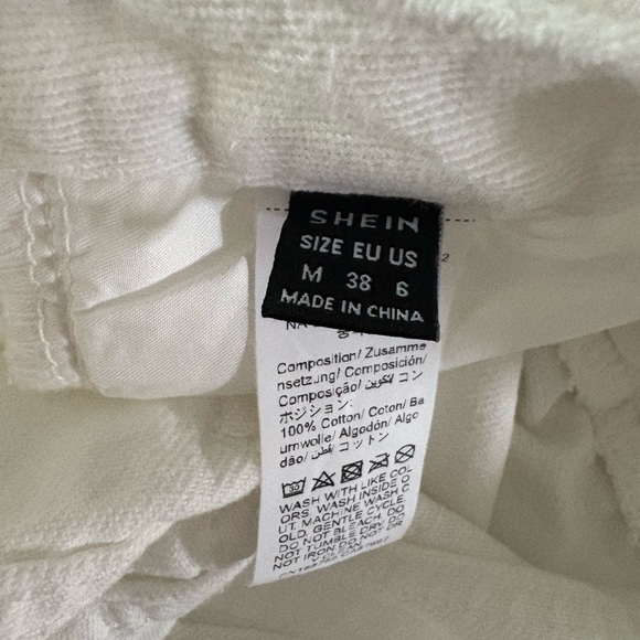 Denim shorts - Picture 4 of 5